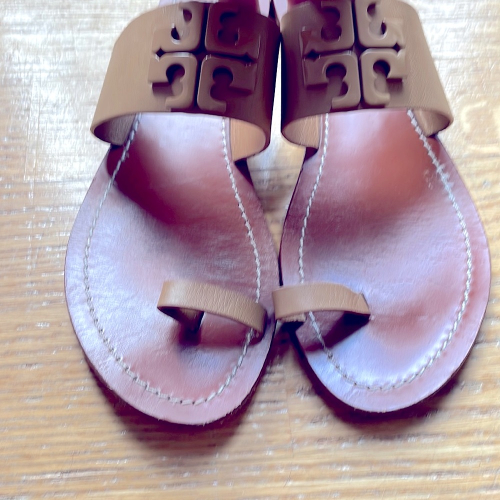Tory Burch Lowell Toe Strap Sandal in Brown Size 7